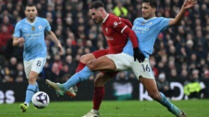 Chelsea nóng mắt vì Man City nhảy vào thương vụ của HLV Maresca