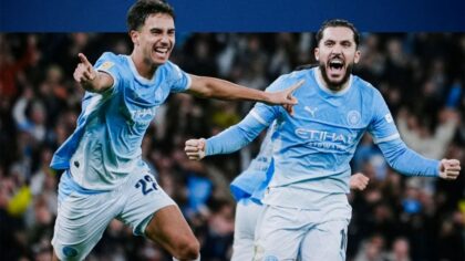 Man City ngược dòng nghẹt thở trước Brighton, vé tứ kết Carabao Cup đổi chủ ở phút cuối