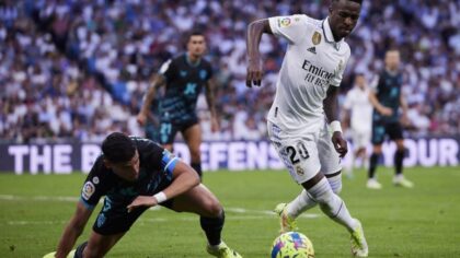 Vinicius nguy hiểm ở cánh nhờ tốc độ, kỹ thuật và khả năng săn bàn.